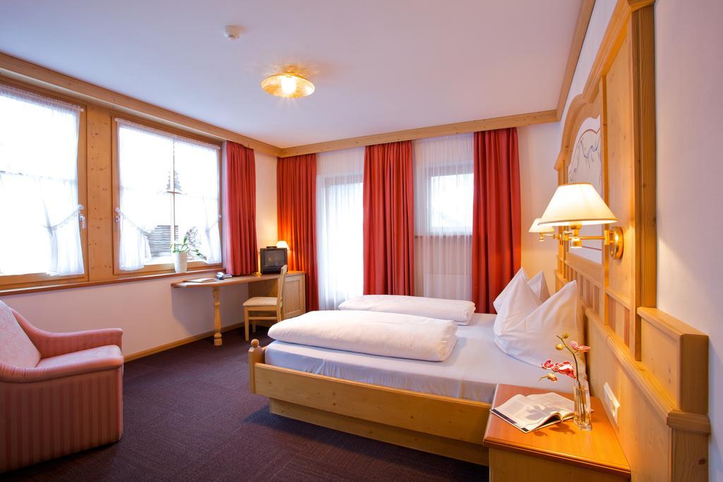 Hotel B&B Pardeller Welschnofen Zimmer foto
